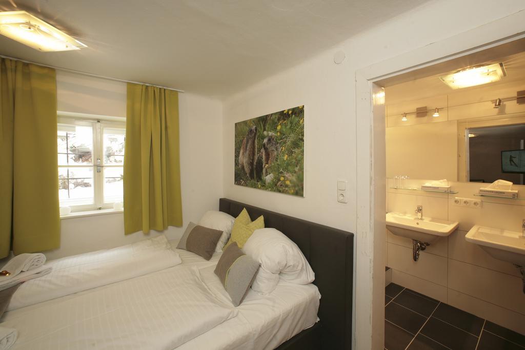 Lake And Cityhotel Edelweiss - Self Check In Zell am See Bilik gambar