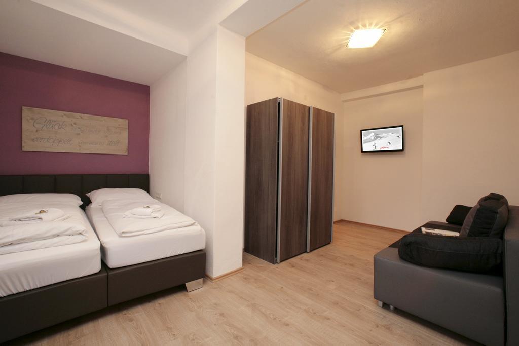 Lake And Cityhotel Edelweiss - Self Check In Zell am See Bilik gambar
