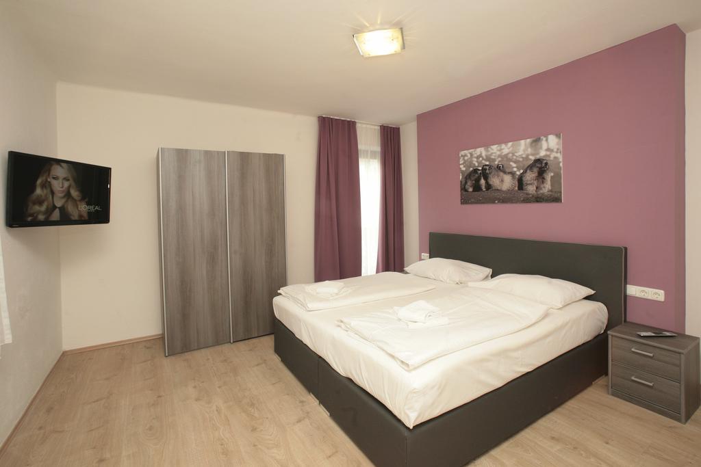 Lake And Cityhotel Edelweiss - Self Check In Zell am See Bilik gambar